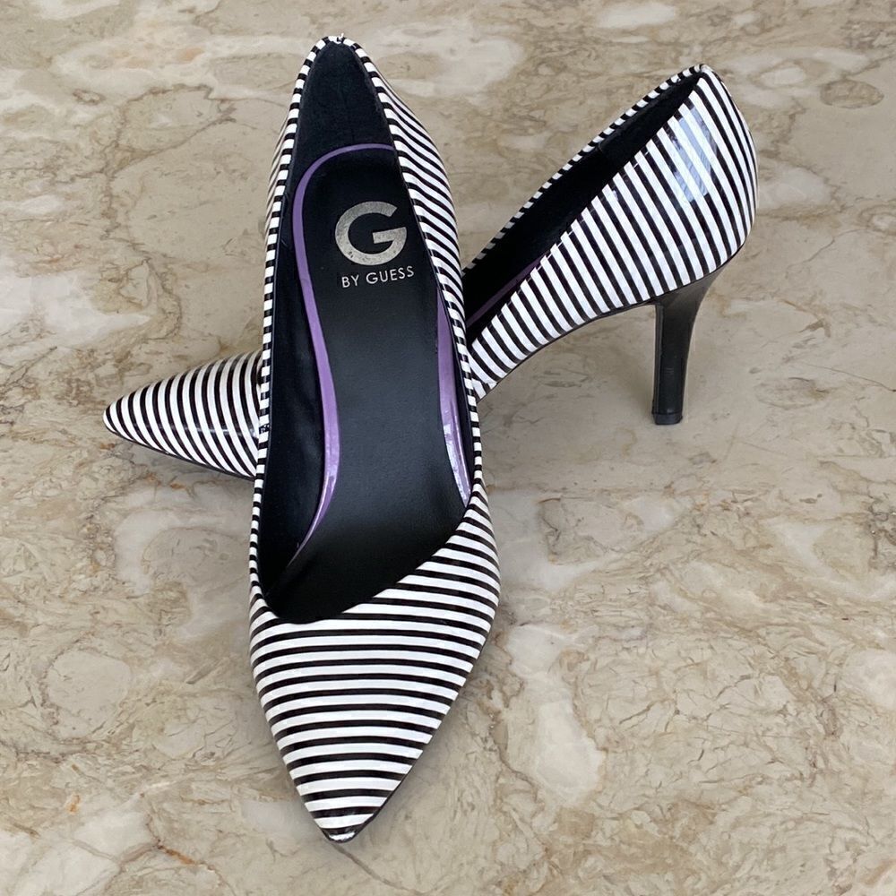 G by Guess Black & White Heels Pumps